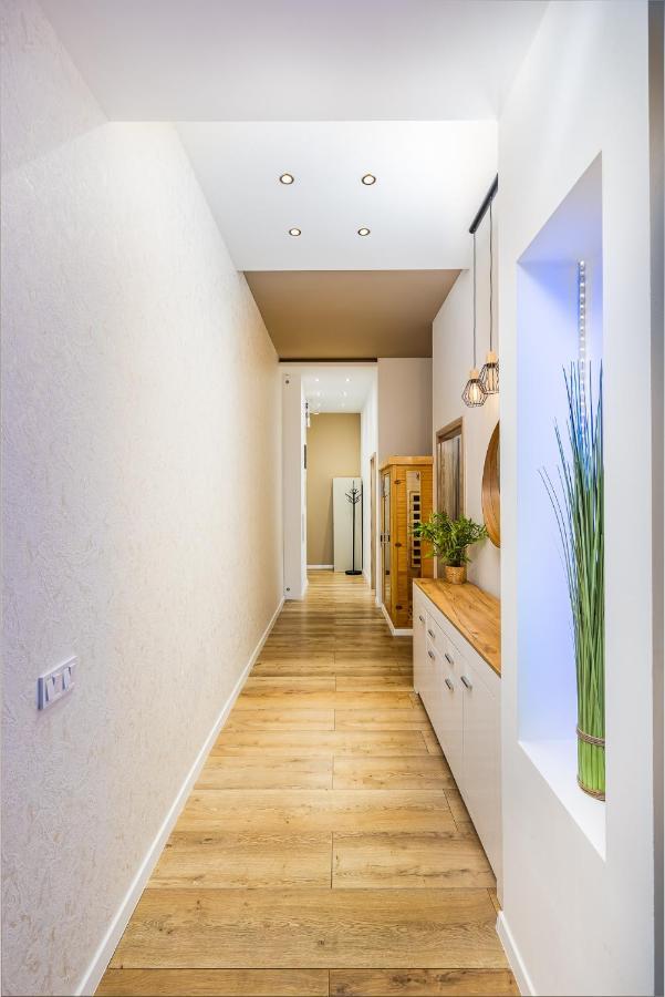 Csengery Deluxe Home With Balcony Budapeste Exterior foto