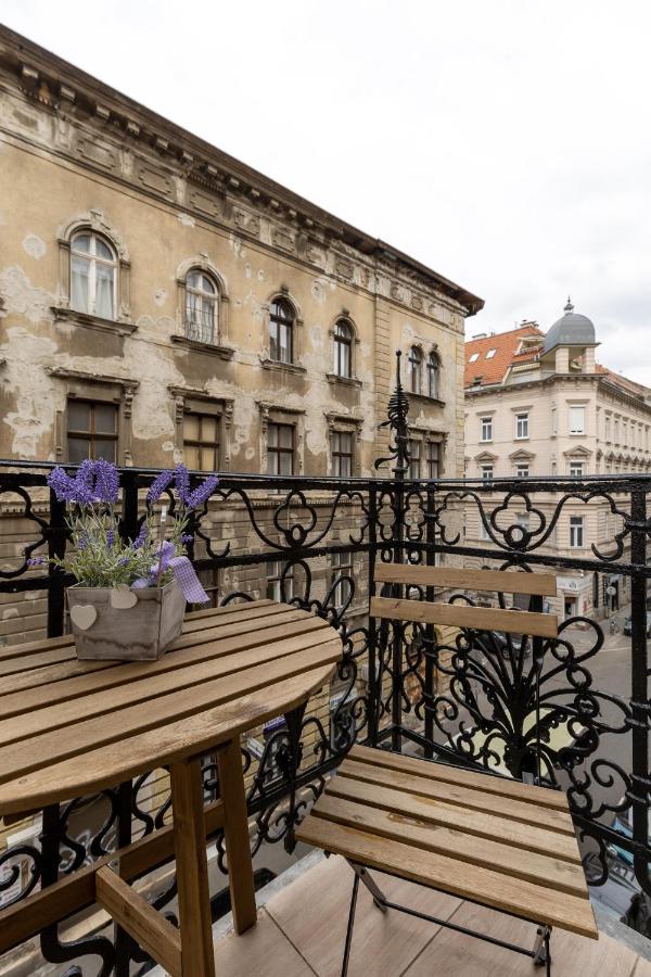 Csengery Deluxe Home With Balcony Budapeste Exterior foto